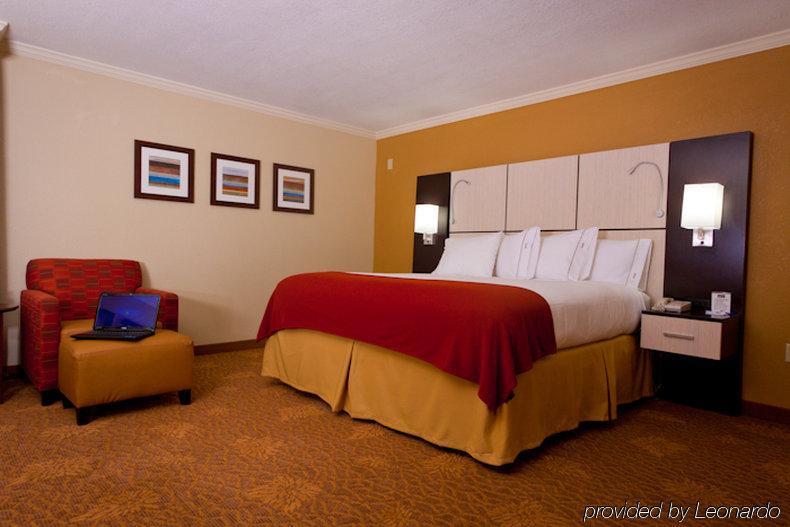 Holiday Inn Express Hotel & Suites Ft. Lauderdale-Plantation By Ihg Ruang foto