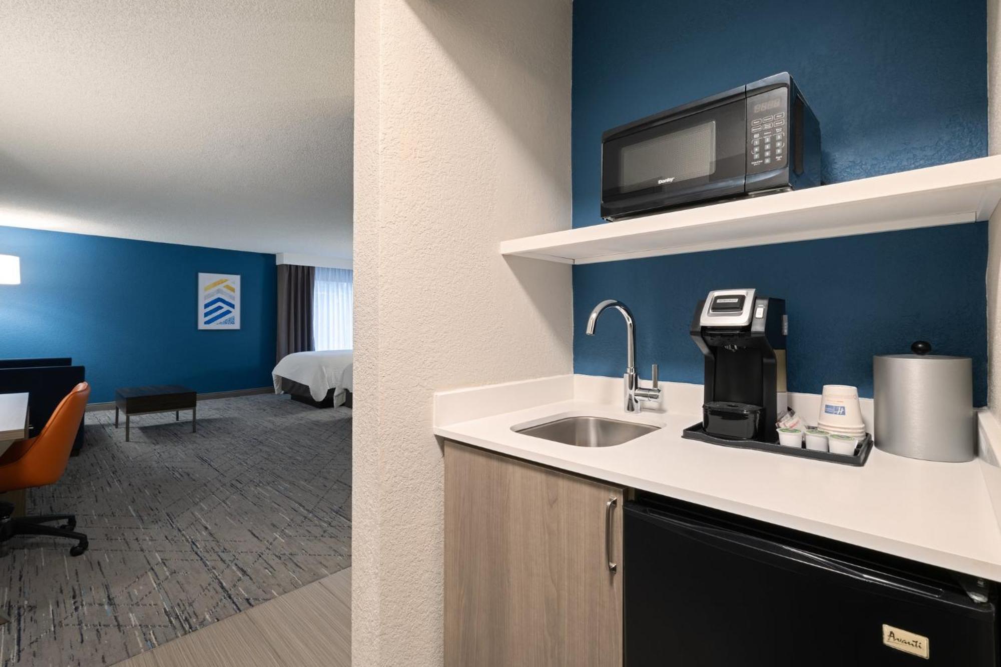 Holiday Inn Express Hotel & Suites Ft. Lauderdale-Plantation By Ihg Bagian luar foto