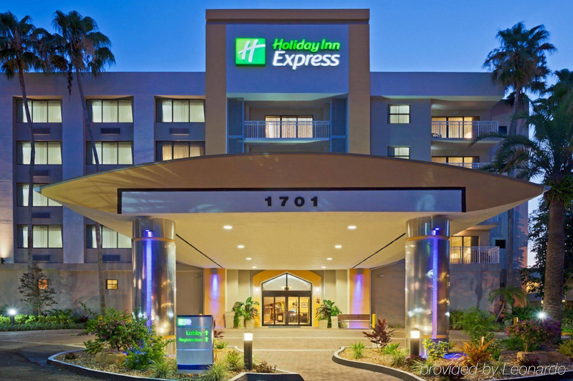 Holiday Inn Express Hotel & Suites Ft. Lauderdale-Plantation By Ihg Bagian luar foto